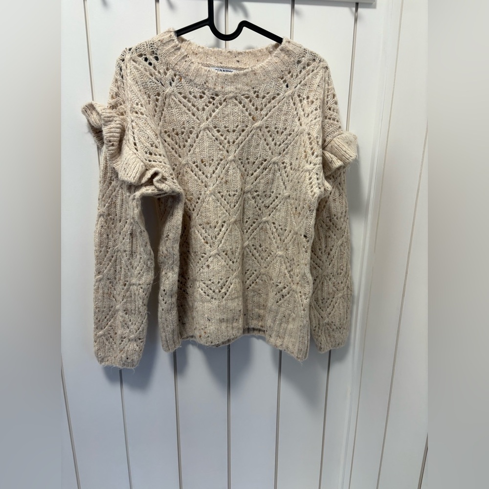 ⭐️5/$30 Old Navy Pointelle Ruffle Sleeve Sweater